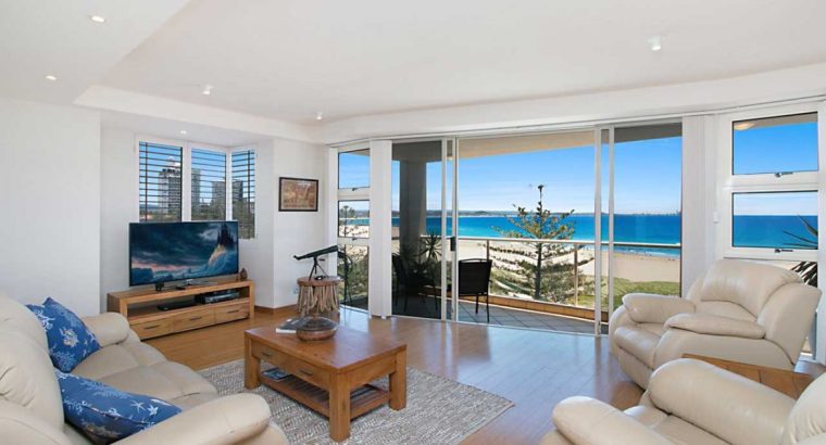 قصر مع مسبح خاص وحديقة ذات مناظر طبيعية