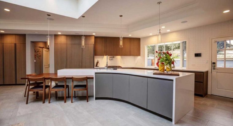 قصر مع مسبح خاص وحديقة ذات مناظر طبيعية